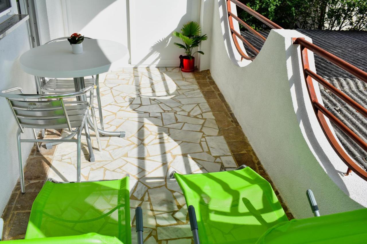 Apartmani Luky Karlobag Dış mekan fotoğraf