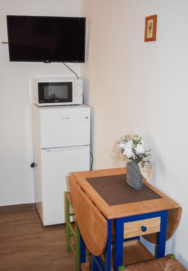 Apartmani Luky Karlobag Dış mekan fotoğraf